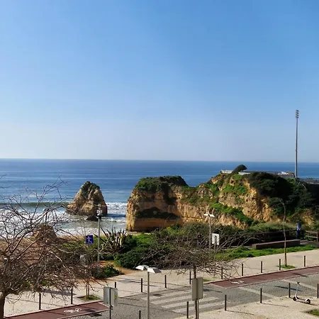 Modern Flat With Sea View And Direct Access 아파트