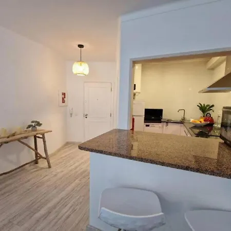 Modern Flat With Sea View And Direct Access Портіман