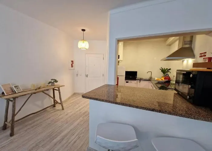 Modern Flat With Sea View And Direct Access Portimão